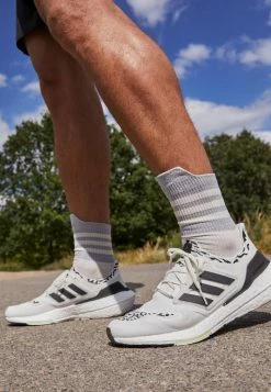 Adidas Performance RUN SOCK - Sports Socks - Beige 7 Adidas Performance RUN SOCK - Sports Socks - Beige -adidas Performance Shop 0d5c881f0cf44302b12fab3cb4d3efeb
