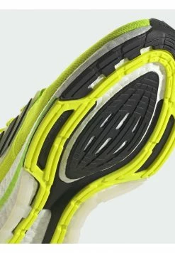 Adidas Performance ULTRABOOST 22 - Neutral Running Shoes - Yellow 16 Adidas Performance ULTRABOOST 22 - Neutral Running Shoes - Yellow -adidas Performance Shop 226289e33fd64c76a8c512c2e020f655