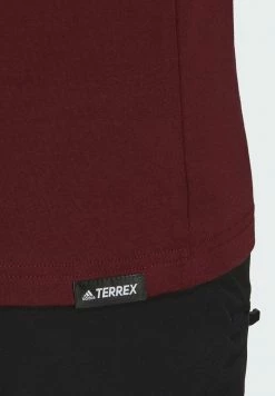 Adidas Performance GRAPHICS TEE - Print T-shirt - Red -adidas Performance Shop 26c9293a120c471aa16f14bcdf7e8514