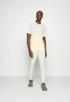 Adidas Performance M CB T - Print T-shirt - Linen Green/almost Yellow/alumina -adidas Performance Shop 317cc259982c425eaeab5e297fd9b199