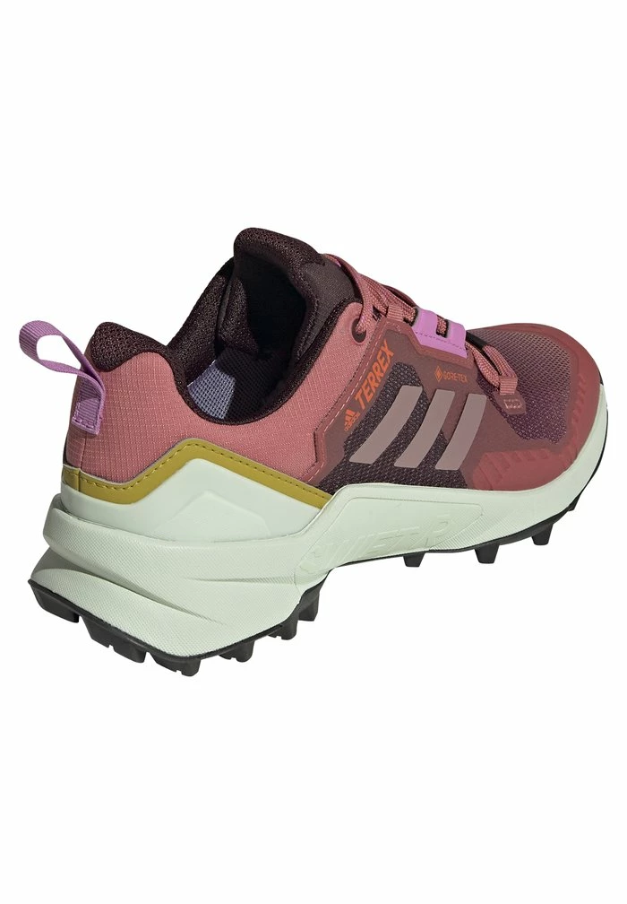 Adidas Performance TERREX SWIFT R3 GORE-TEX® HIKING - Hiking Shoes - Red/oxide/pulse Lilac 5 Adidas Performance TERREX SWIFT R3 GORE-TEX® HIKING - Hiking Shoes - Red/oxide/pulse Lilac - Image 3