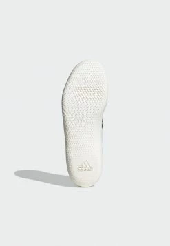 Adidas Performance THROWSTAR - Competition Running Shoes - White 18 Adidas Performance THROWSTAR - Competition Running Shoes - White -adidas Performance Shop 49350514a5be45b1abcc51726ff1f600