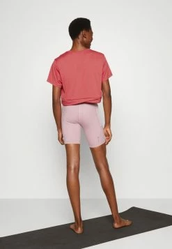 Adidas Performance CROP - Basic T-shirt - Red -adidas Performance Shop 4d4619eaa3ad4606819fa0ba4505a1ea