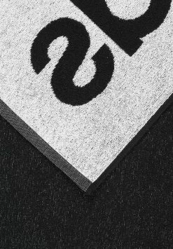 Adidas Performance TOWEL L - Towel - Black/white -adidas Performance Shop 4d7d4706aa714cfbafc886ab19895df5