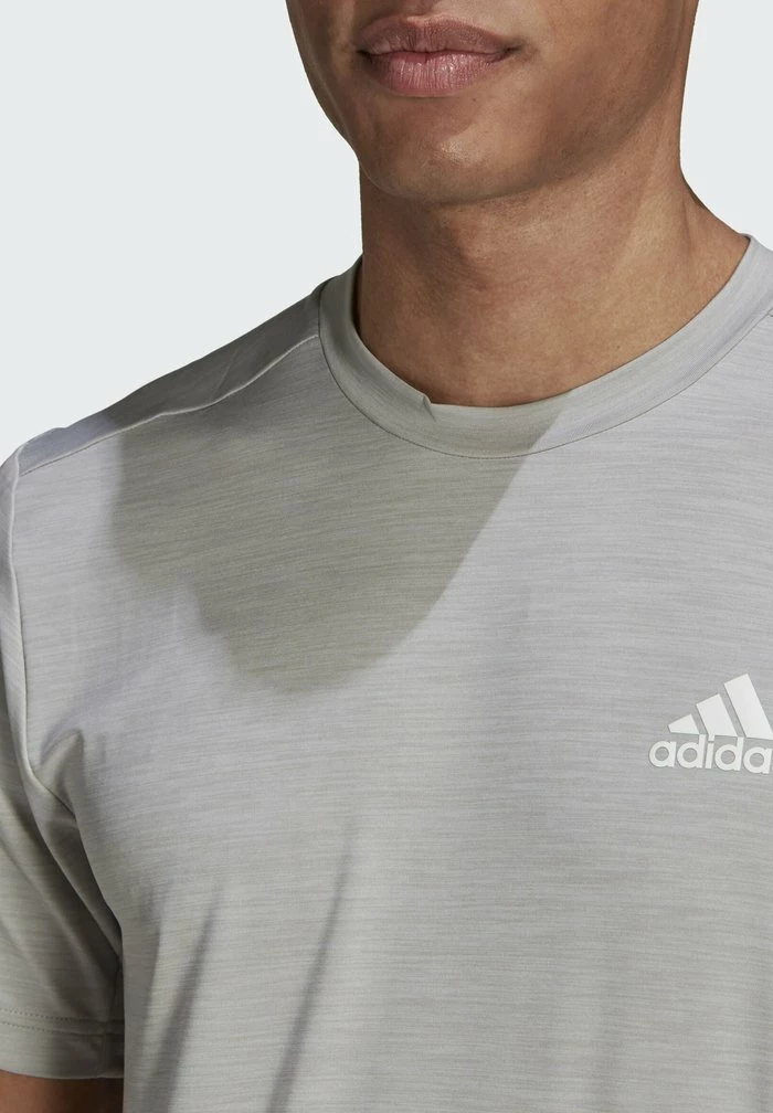 Adidas Performance DESIGNED TO MOVE STRETCH - Print T-shirt - Grey 7 Adidas Performance DESIGNED TO MOVE STRETCH - Print T-shirt - Grey - Image 5