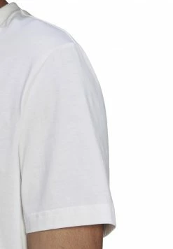 Adidas Performance FC BAYERN MÜNCHEN DNA GR - Print T-shirt - White -adidas Performance Shop 617065ab83524537abccc5ceb8552786