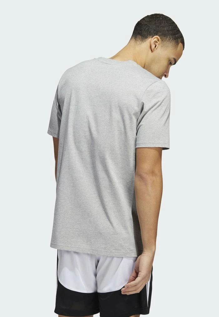 Adidas Performance SLEPT ON GRAPHIC - Sports T-shirt - Grey 4 Adidas Performance SLEPT ON GRAPHIC - Sports T-shirt - Grey - Image 2