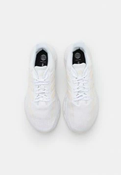 Adidas Performance SHOWTHEWAY 2.0 UNISEX - Neutral Running Shoes - Footwear White/chalk White 11 Adidas Performance SHOWTHEWAY 2.0 UNISEX - Neutral Running Shoes - Footwear White/chalk White -adidas Performance Shop 7313ee87272e49c69a2d0a287f3f9614