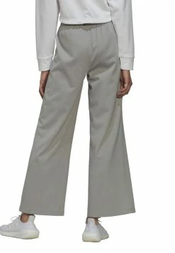 Adidas Performance W GG WIDELEG PT - Trousers - Medium Grey Heather/white 12 Adidas Performance W GG WIDELEG PT - Trousers - Medium Grey Heather/white -adidas Performance Shop 816d7a14648e48e39edae2ce2046510e