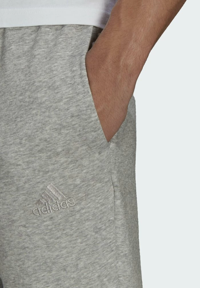 Adidas Performance ESSENTIALS FLEECE TAPERED CUFF LOGO - Tracksuit Bottoms - Grey 5 Adidas Performance ESSENTIALS FLEECE TAPERED CUFF LOGO - Tracksuit Bottoms - Grey - Image 3