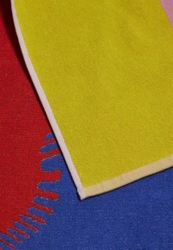 Adidas Performance BELGIA - Towel - Red -adidas Performance Shop a8795cda50354936b97a57929e53a72d