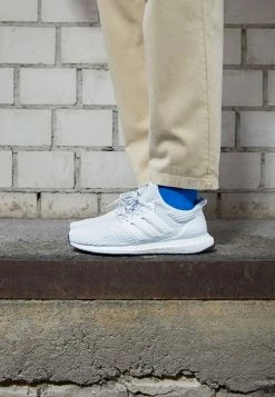 Adidas Performance ULTRABOOST 4.0 DNA UNISEX - Trainers - Footwear White/core Black 12 Adidas Performance ULTRABOOST 4.0 DNA UNISEX - Trainers - Footwear White/core Black -adidas Performance Shop b0d21dec56524a8ca5e0e59f97abb029