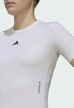 Adidas Performance TECHFIT - Print T-shirt - White -adidas Performance Shop c3f46732fb5749cbb0041e6dc8b575cc