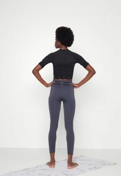 Adidas Performance Print T-shirt - Black/grey 11 Adidas Performance Print T-shirt - Black/grey -adidas Performance Shop c69344756f2e4f0fa25e9a4a2d55280a