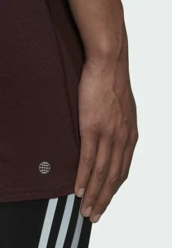 Adidas Performance ICON - Print T-shirt - Red -adidas Performance Shop cba9228cd55841b5af2221159359f12e