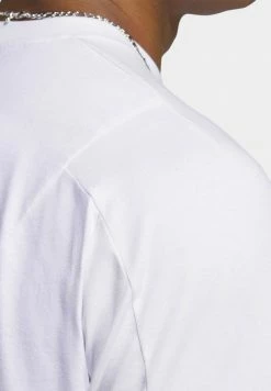 Adidas Performance MANCHESTER UNITED TRV TEE - Print T-shirt - White -adidas Performance Shop dfd65bdf47d04d729a6e242ffd08ac04