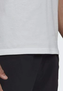 Adidas Performance GRAPHIC - Print T-shirt - White -adidas Performance Shop e0ceac2554f24cf191261bba8a0f9094