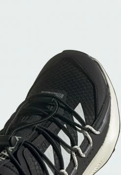 Adidas Performance VOYAGER - Trainers - Black -adidas Performance Shop f46621e97d7141258836d42d4a735197