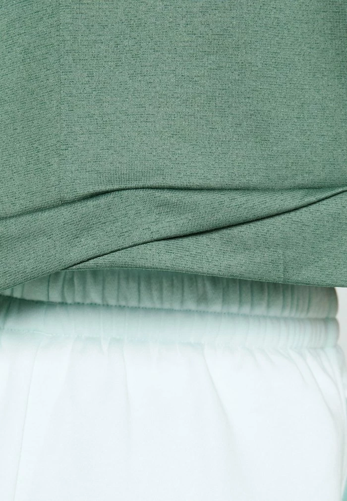 Adidas Performance CROP - Basic T-shirt - Green Oxide/white 7 Adidas Performance CROP - Basic T-shirt - Green Oxide/white - Image 5